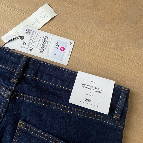 Bootcut jeans from Zara - size 10 US - dark denim - Picture 3 of 4